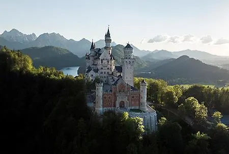 23 Neu Erbaute Ferienwohnung Mit Schloss- Und Panoramablick Halblech Exterior photo