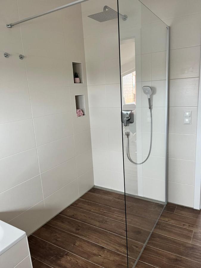 23 Neu Erbaute Ferienwohnung Mit Schloss- Und Panoramablick *