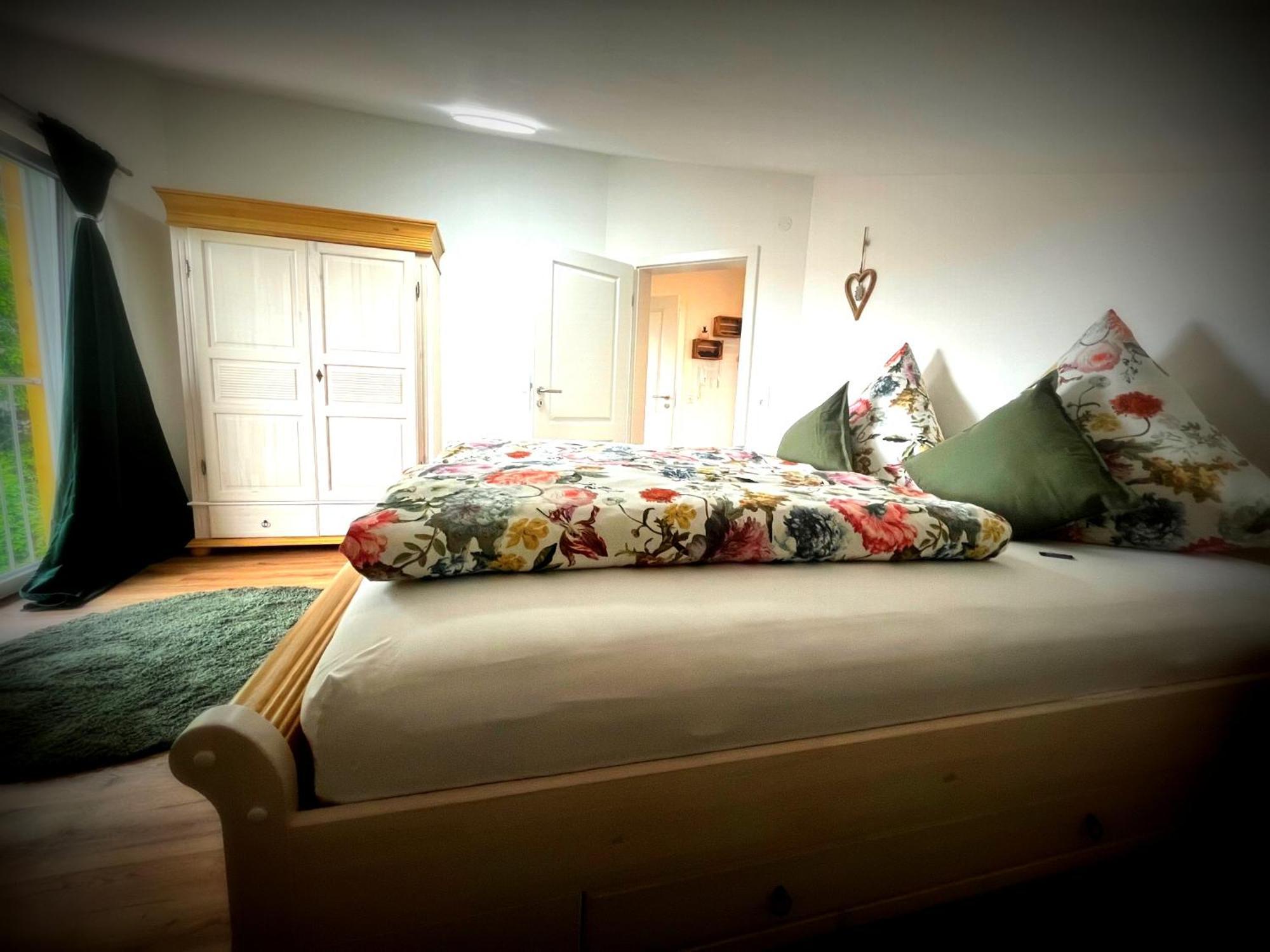 23 Neu Erbaute Ferienwohnung Mit Schloss- Und Panoramablick